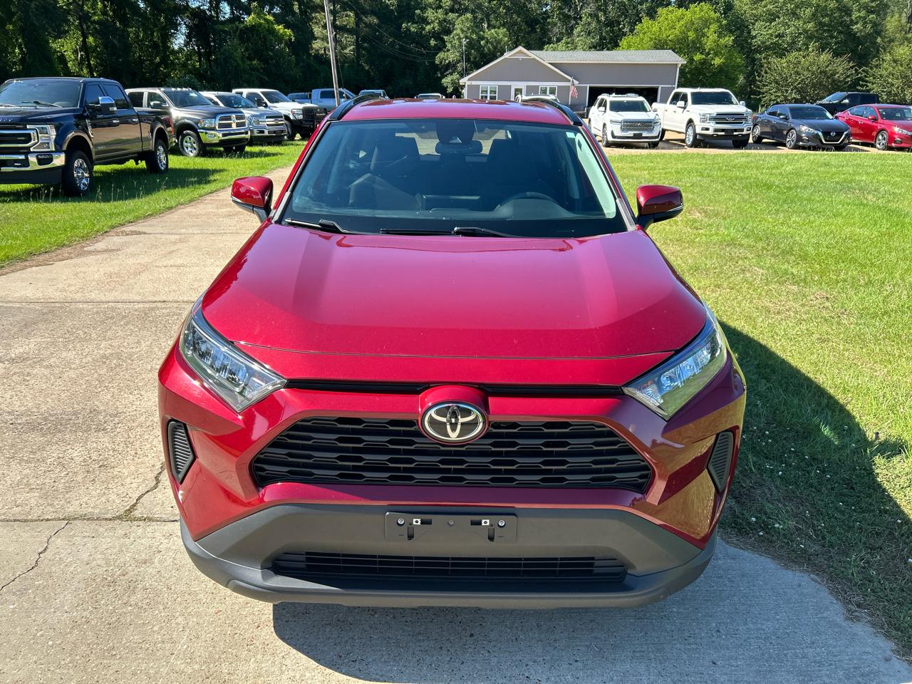 Toyota RAV4 LE AWD (Natl) 2021