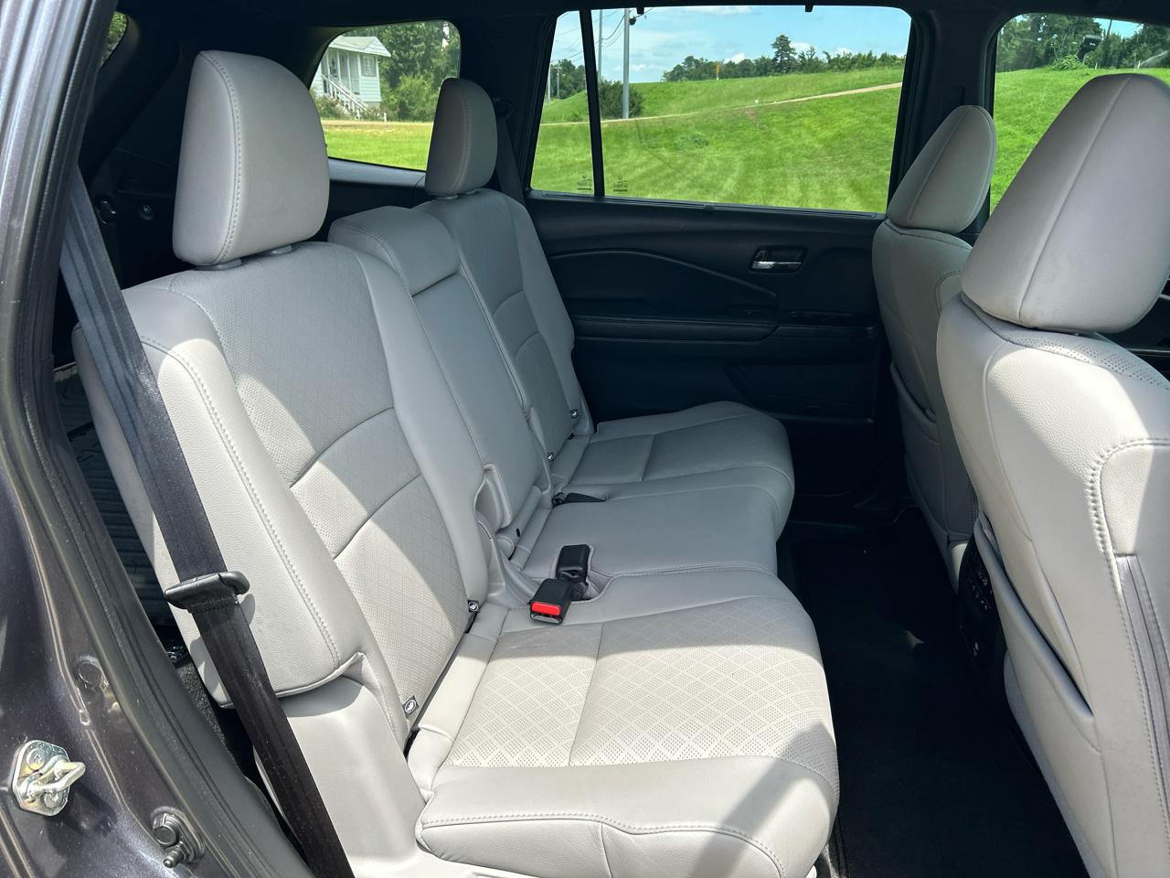Honda Passport Touring FWD 2019