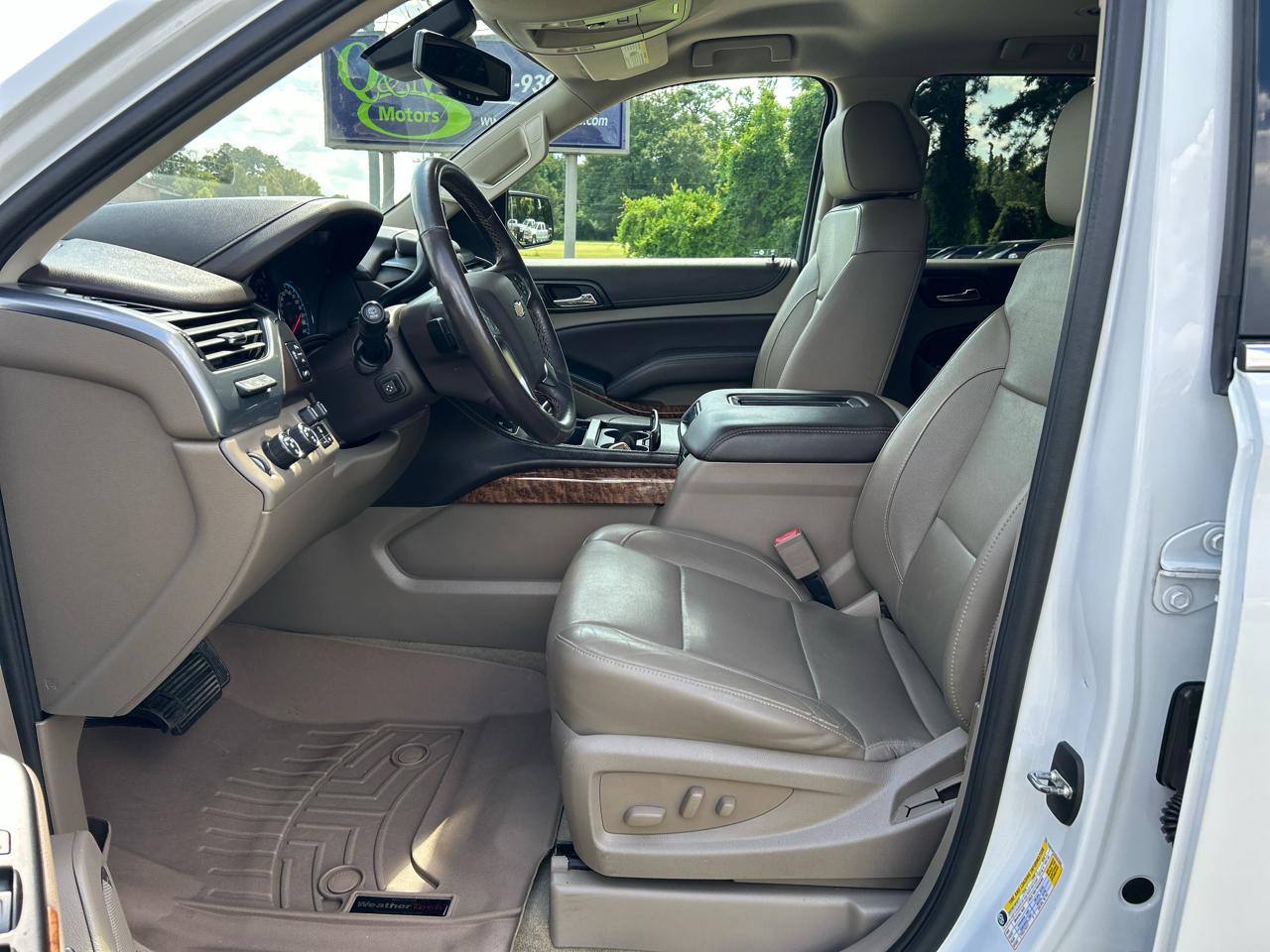 Chevrolet Suburban 4WD 4dr 1500 Premier 2017