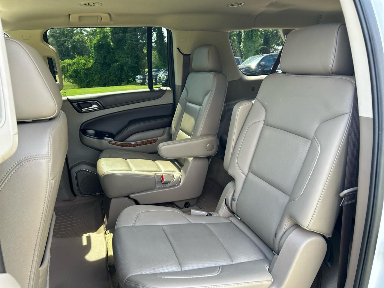 Chevrolet Suburban 4WD 4dr 1500 Premier 2017