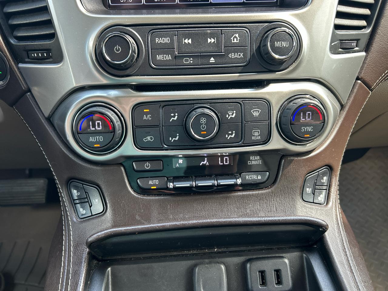 Chevrolet Suburban 4WD 4dr 1500 Premier 2017