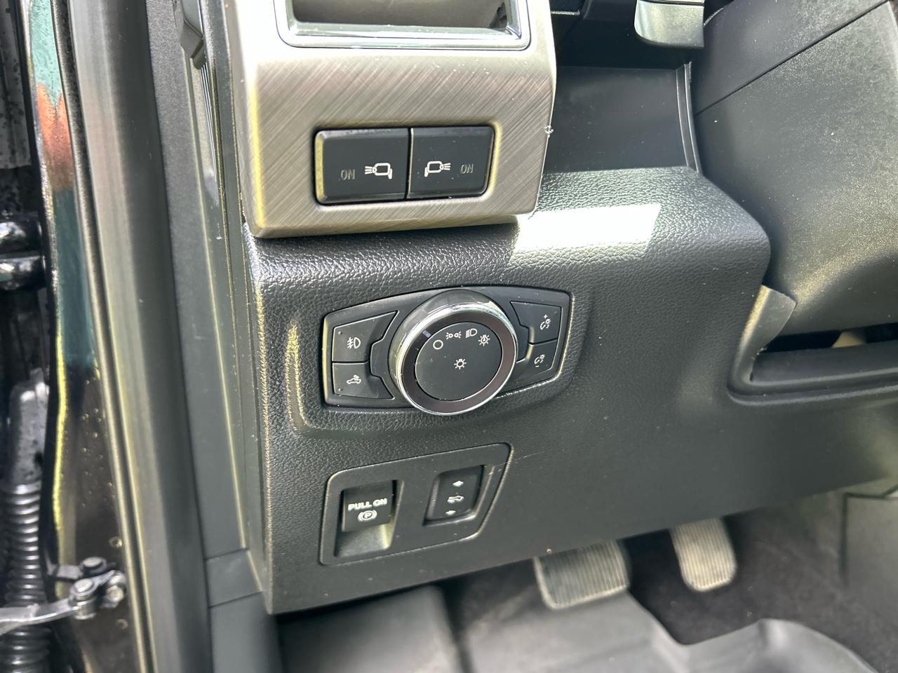 Ford F-150 4WD SuperCrew 145" Limited 2018