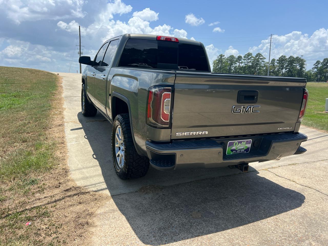 GMC Sierra 1500 4WD Crew Cab 143.5" Denali 2018