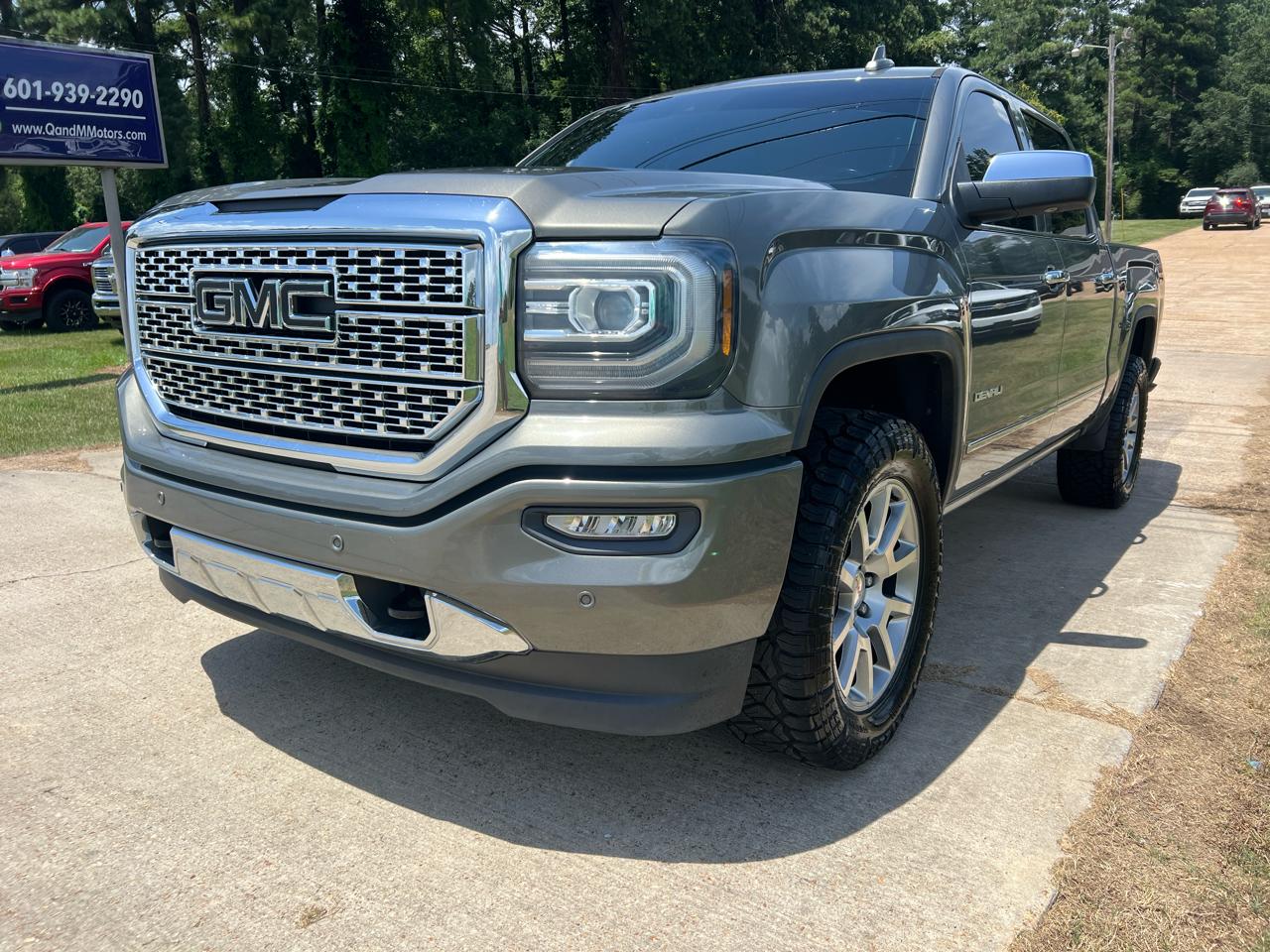 GMC Sierra 1500 4WD Crew Cab 143.5" Denali 2018