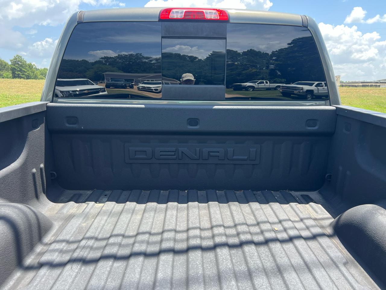GMC Sierra 1500 4WD Crew Cab 143.5" Denali 2018