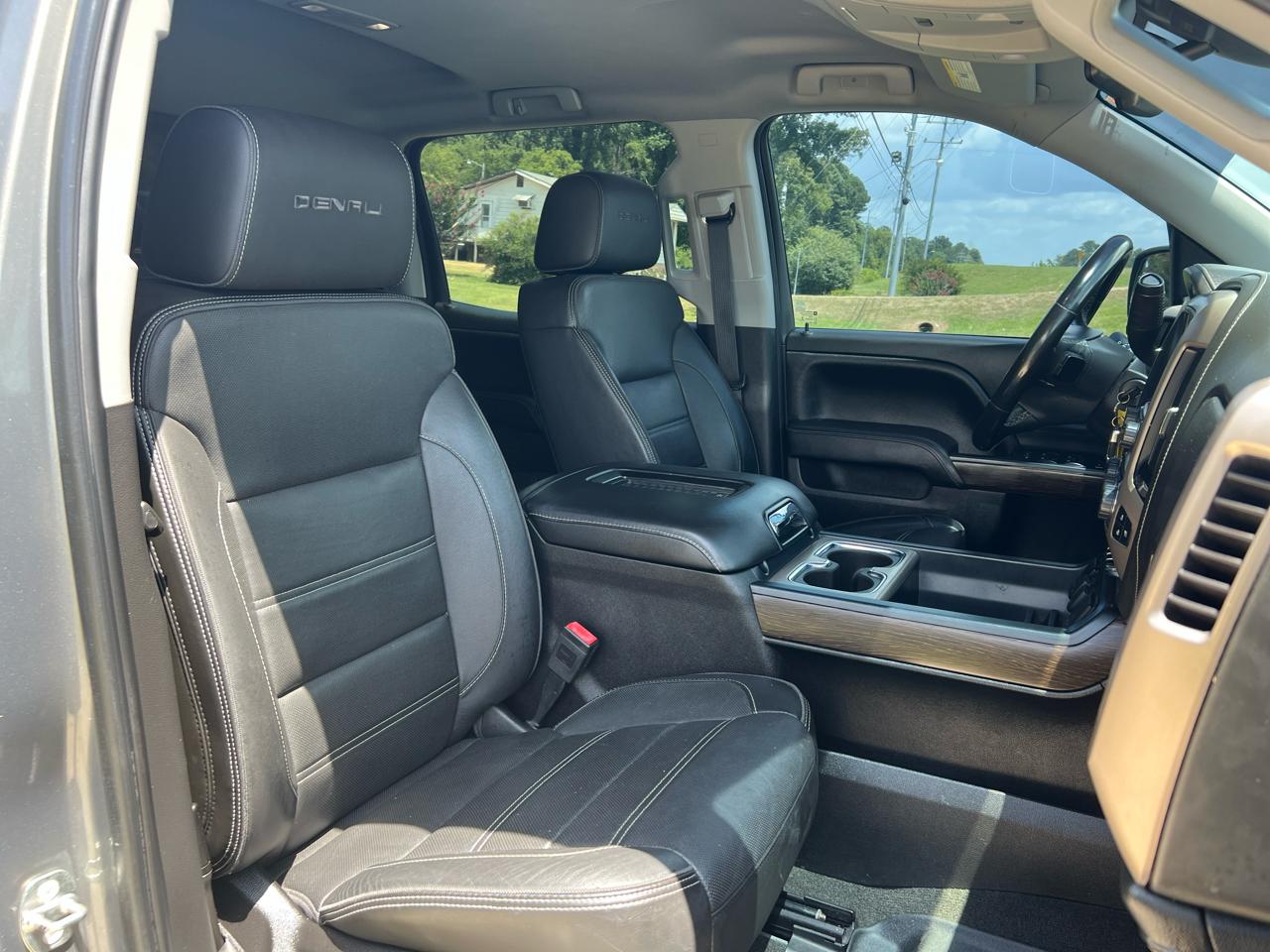 GMC Sierra 1500 4WD Crew Cab 143.5" Denali 2018