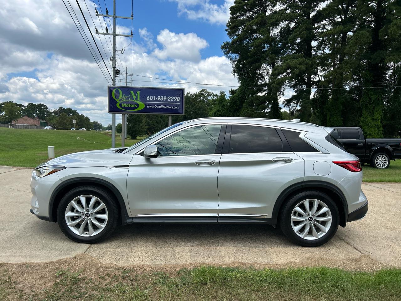 Infiniti QX50 Luxe 4D SUV FWD 2019
