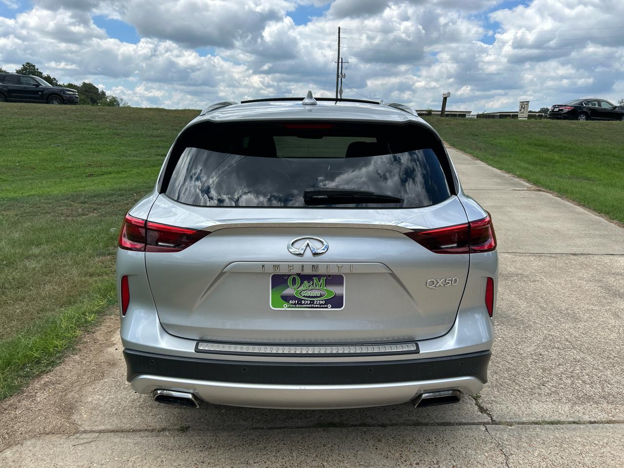 Infiniti QX50 Luxe 4D SUV FWD 2019