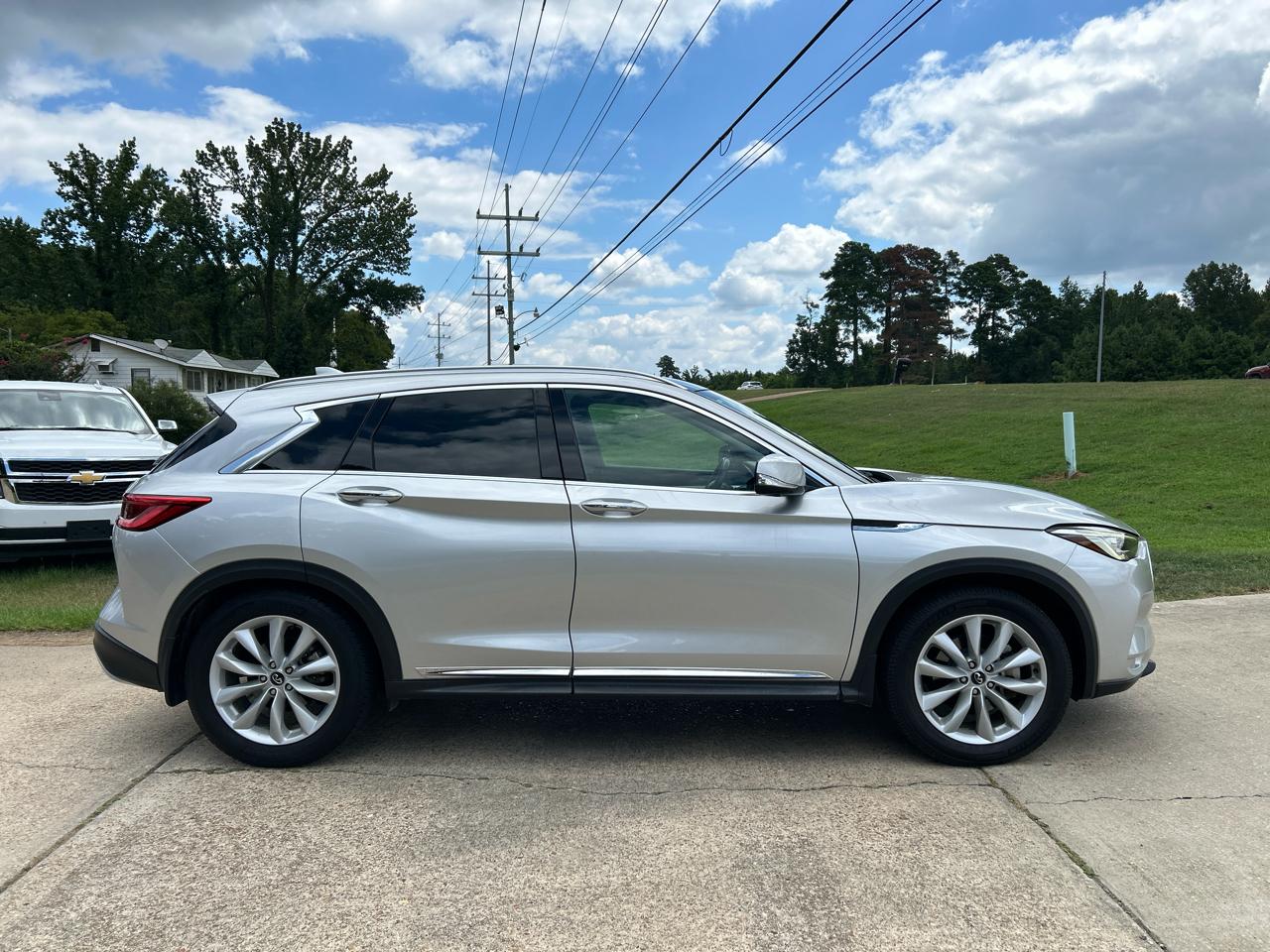 Infiniti QX50 Luxe 4D SUV FWD 2019