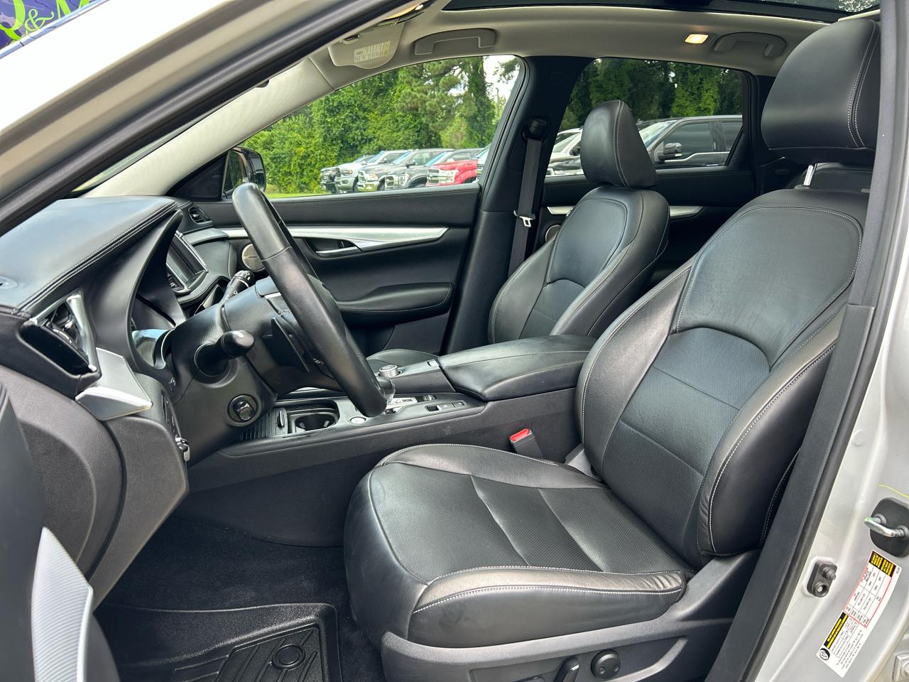 Infiniti QX50 Luxe 4D SUV FWD 2019