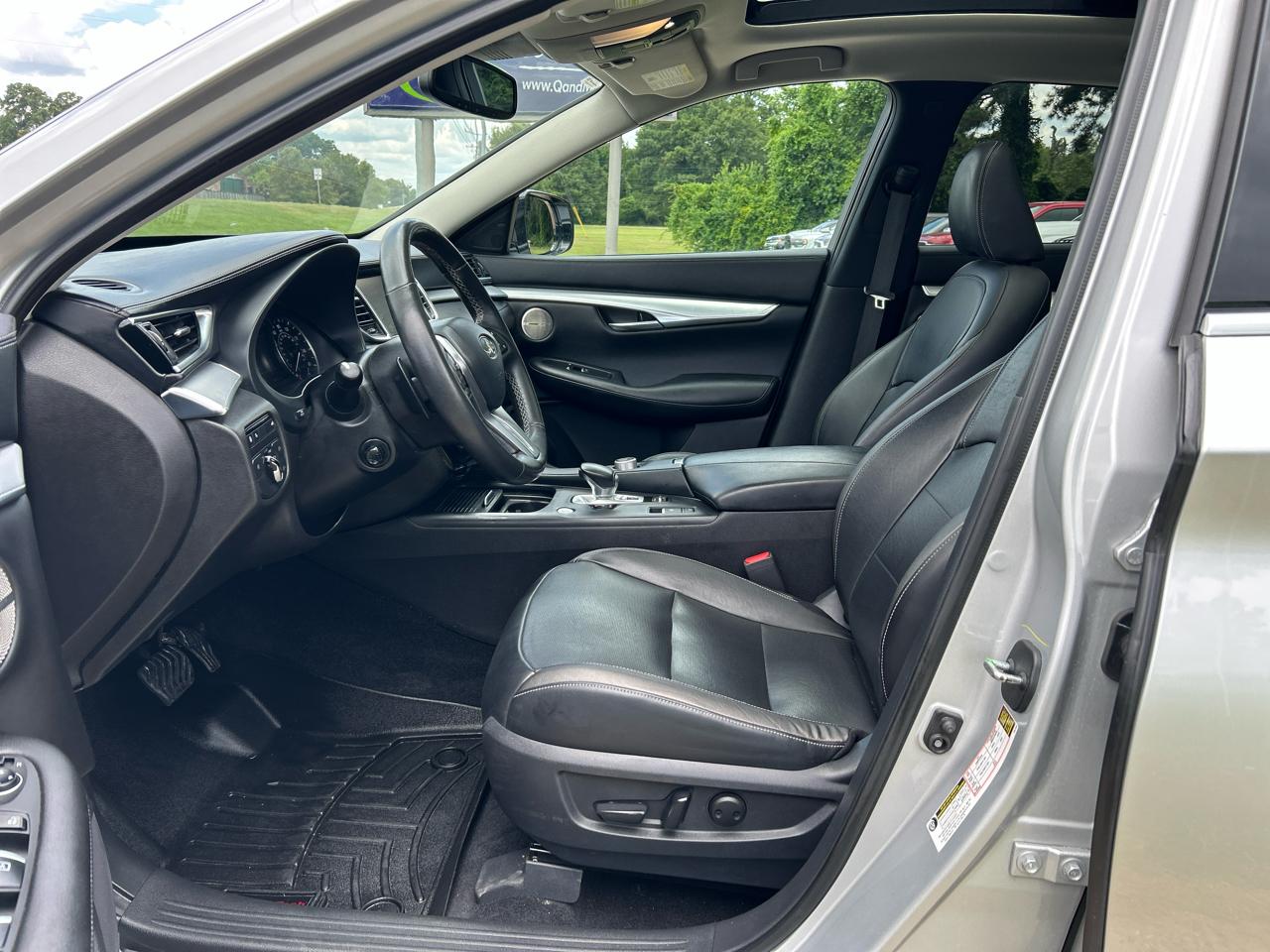 Infiniti QX50 Luxe 4D SUV FWD 2019