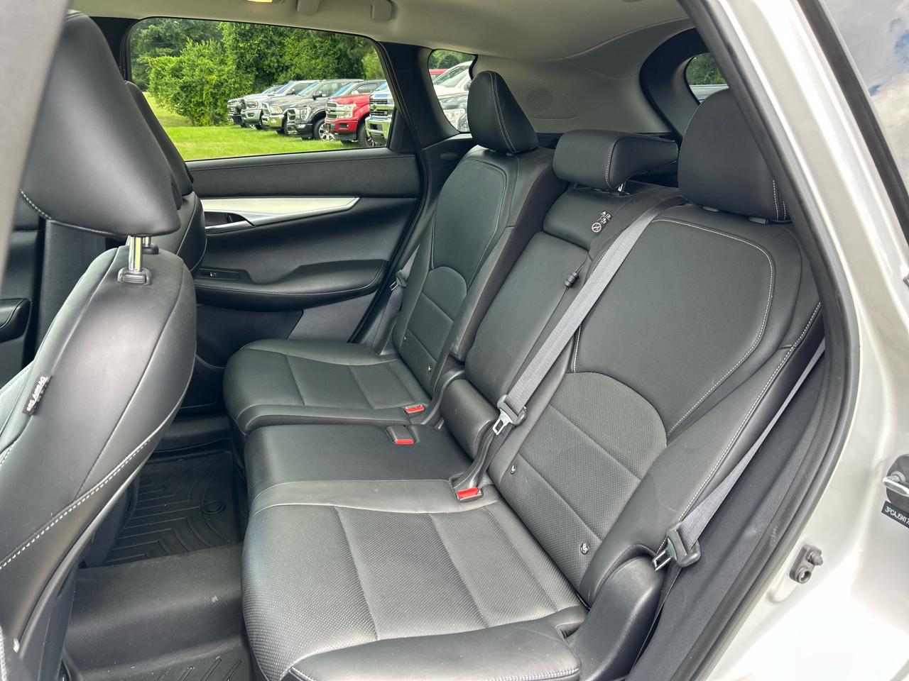 Infiniti QX50 Luxe 4D SUV FWD 2019