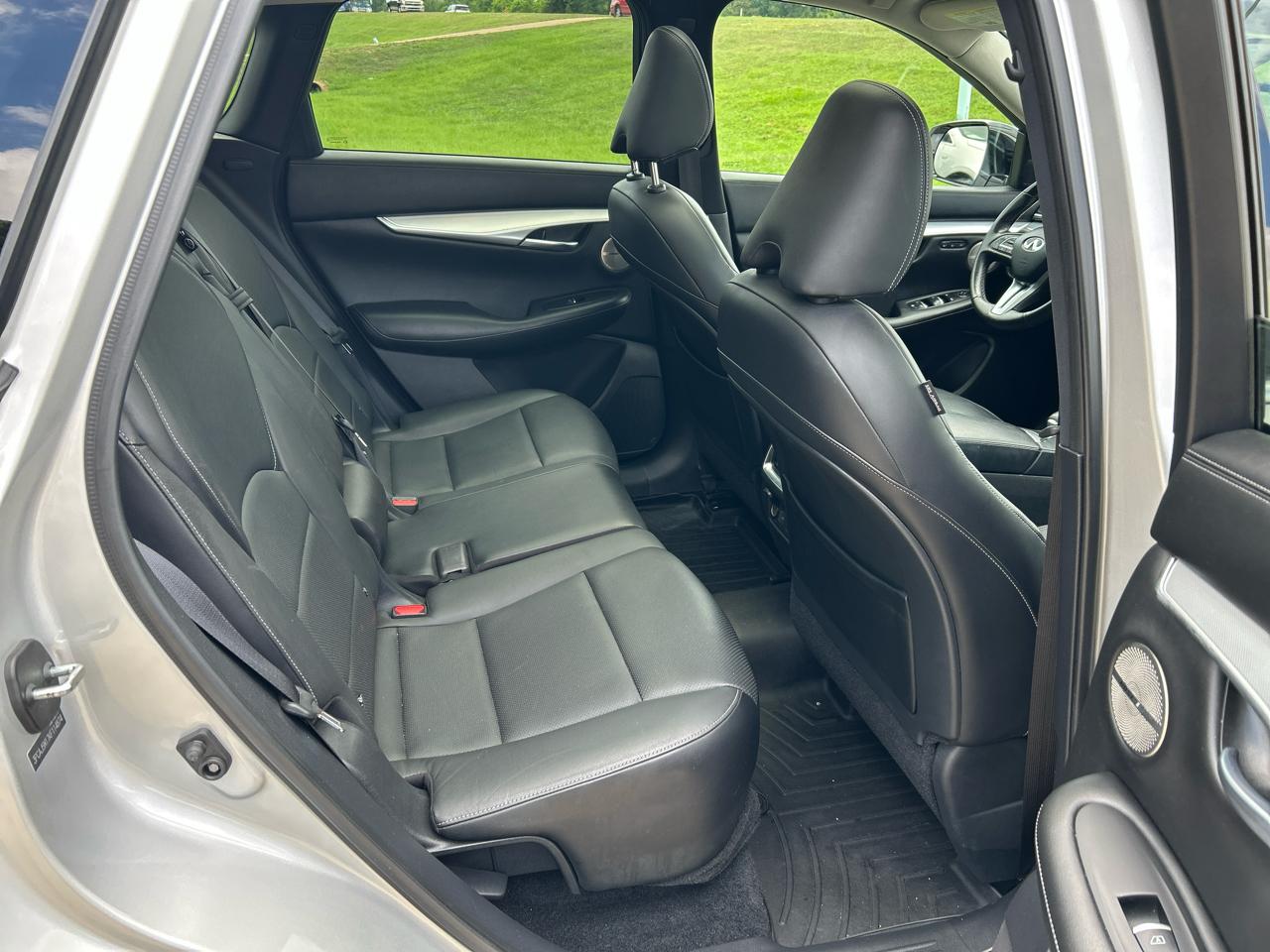 Infiniti QX50 Luxe 4D SUV FWD 2019