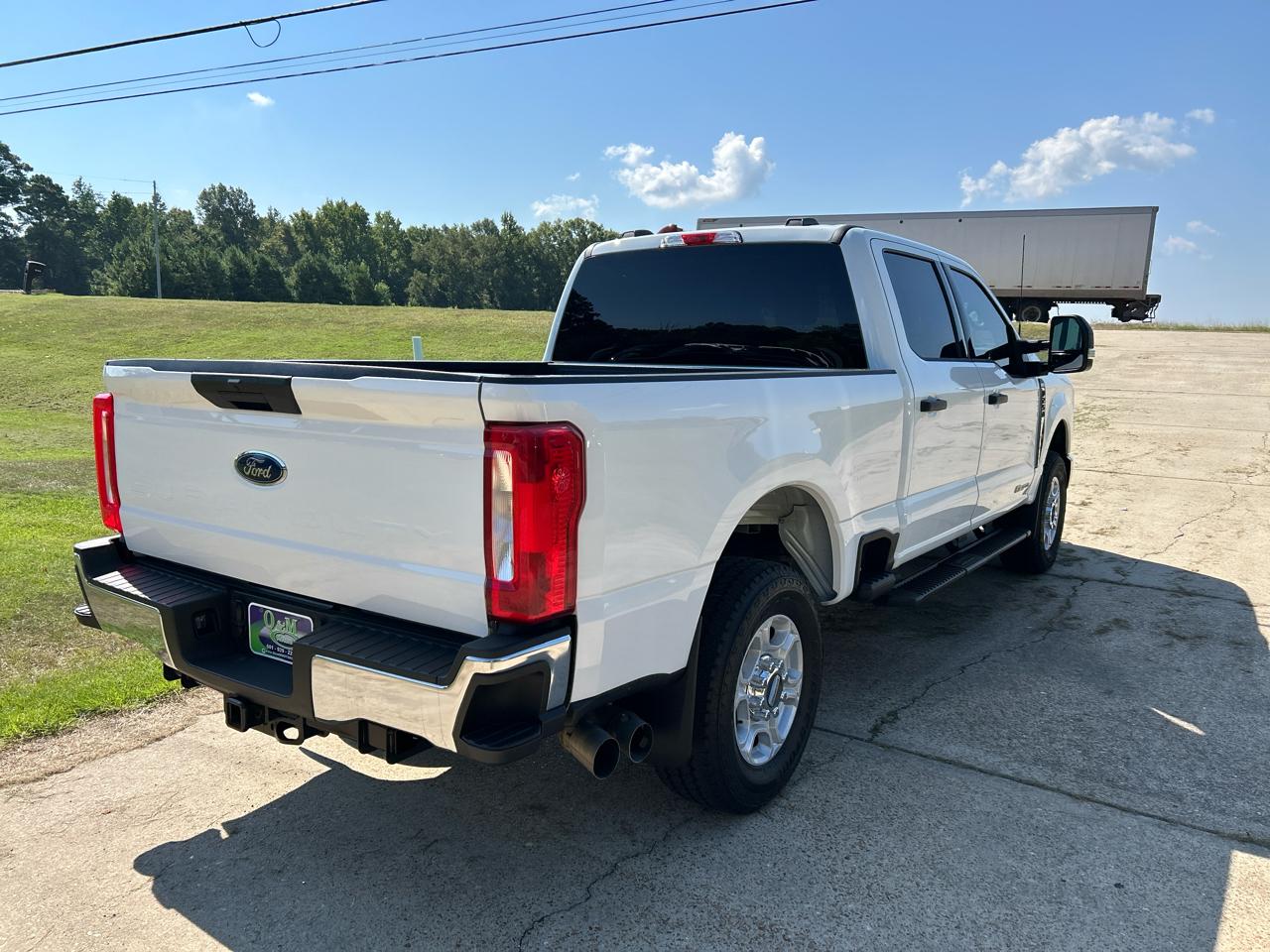 Ford Super Duty F-250 SRW King Ranch 4WD Crew Cab 8' Box 2025