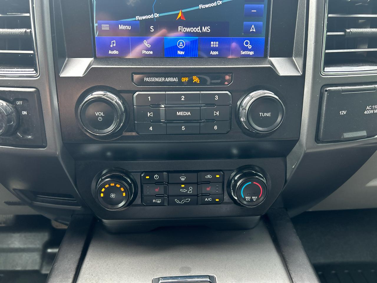Ford F-150 2WD Reg Cab 126" XLT 2020