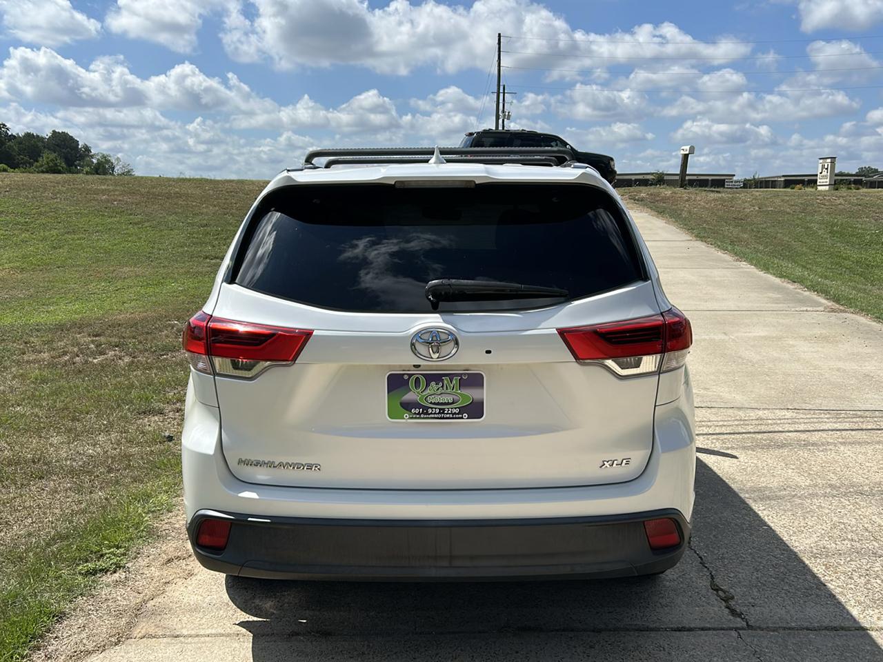 Toyota Highlander XLE V6 FWD (Natl) 2019