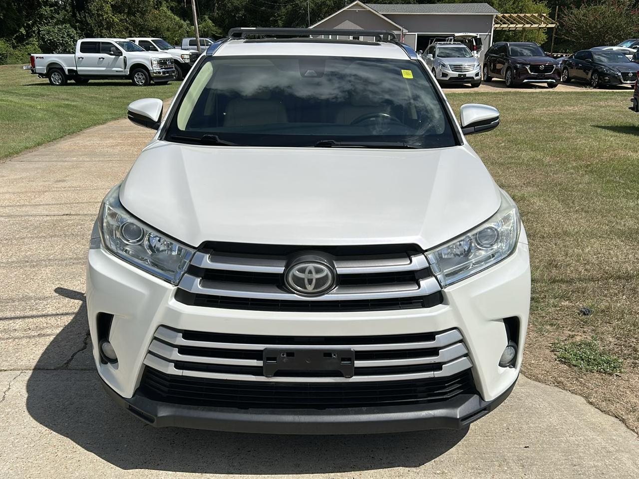Toyota Highlander XLE V6 FWD (Natl) 2019