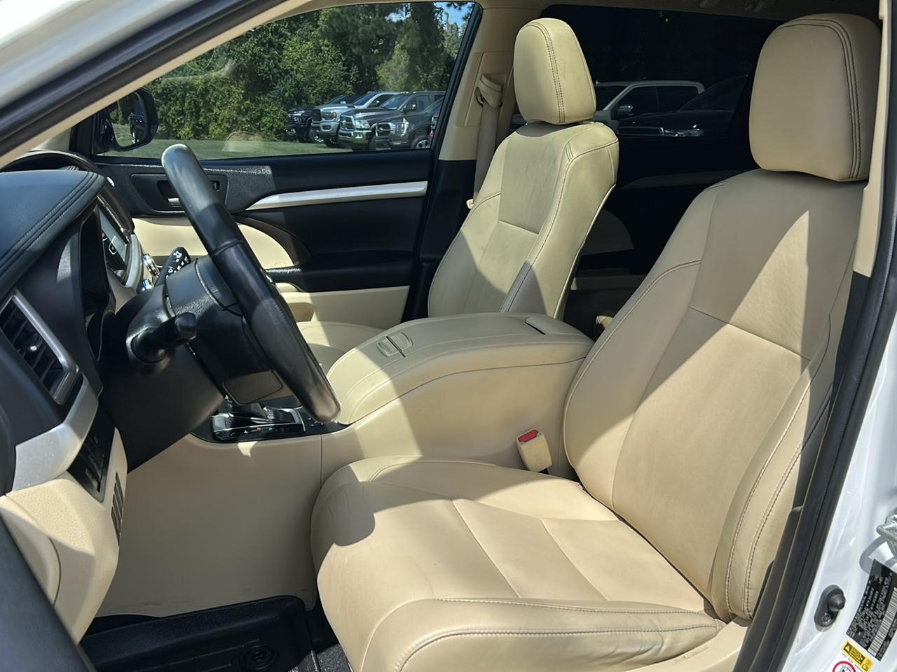 Toyota Highlander XLE V6 FWD (Natl) 2019