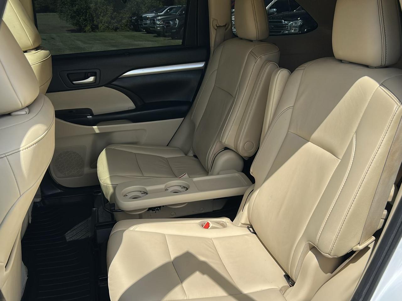Toyota Highlander XLE V6 FWD (Natl) 2019