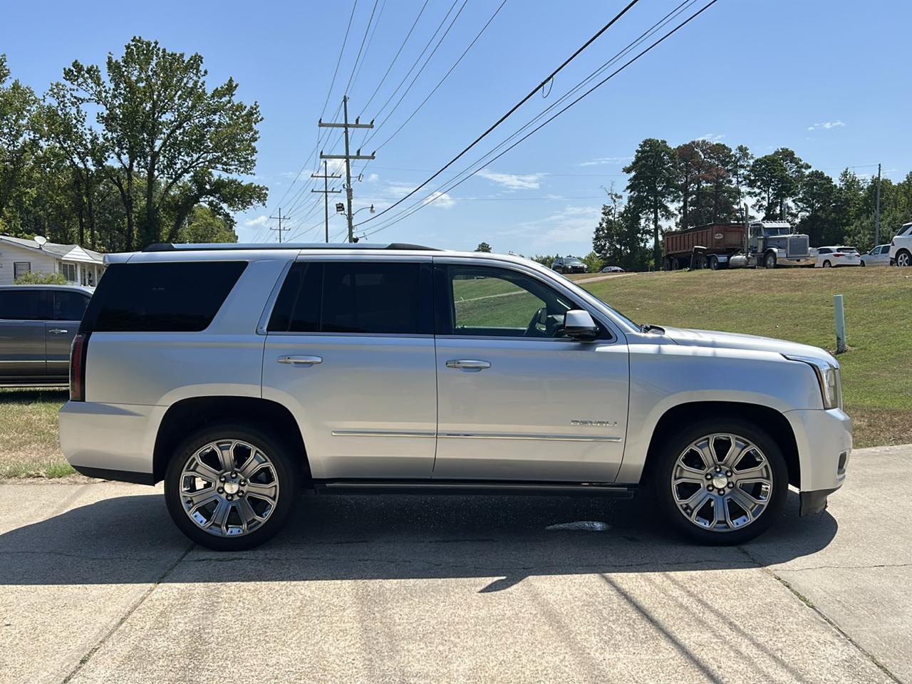 GMC Yukon 2WD 4dr Denali 2015