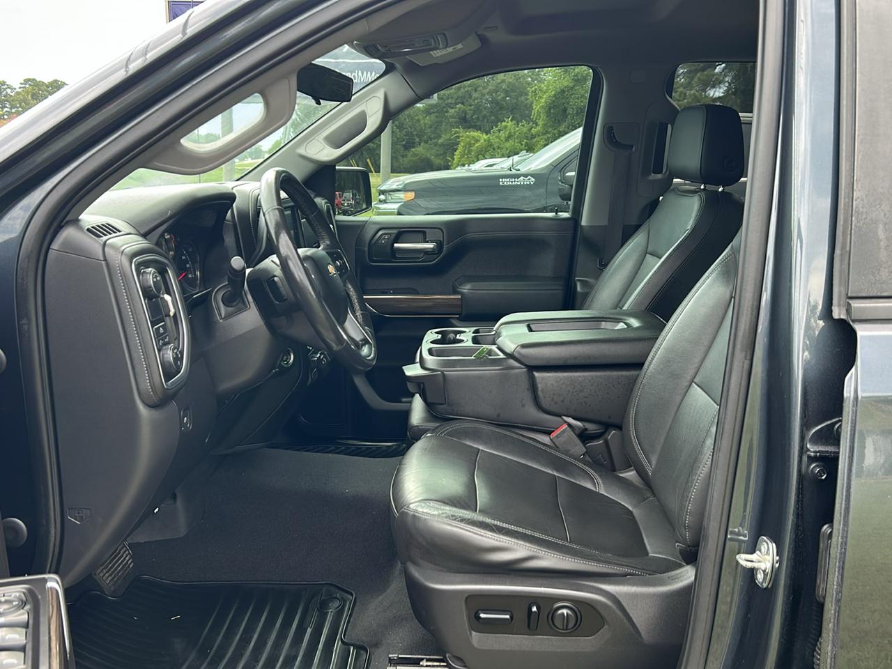 Chevrolet Silverado 1500 2WD Crew Cab 147" LT 2020