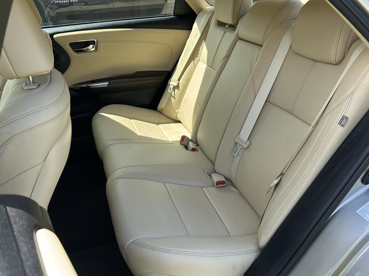 Toyota Avalon 4dr Sdn XLE Premium (Natl) 2013