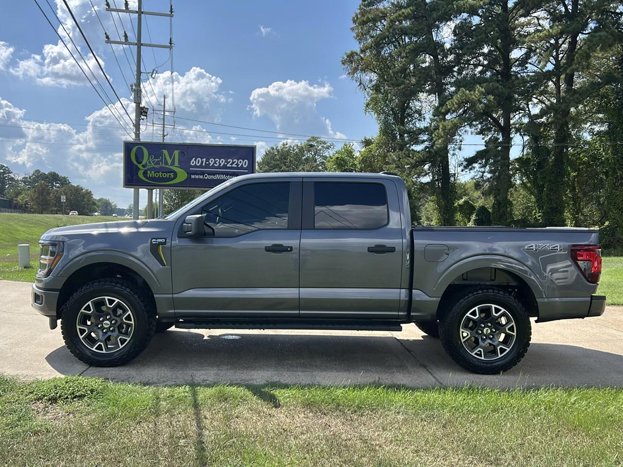 Ford F-150 4WD Reg Cab 126" STX 2024