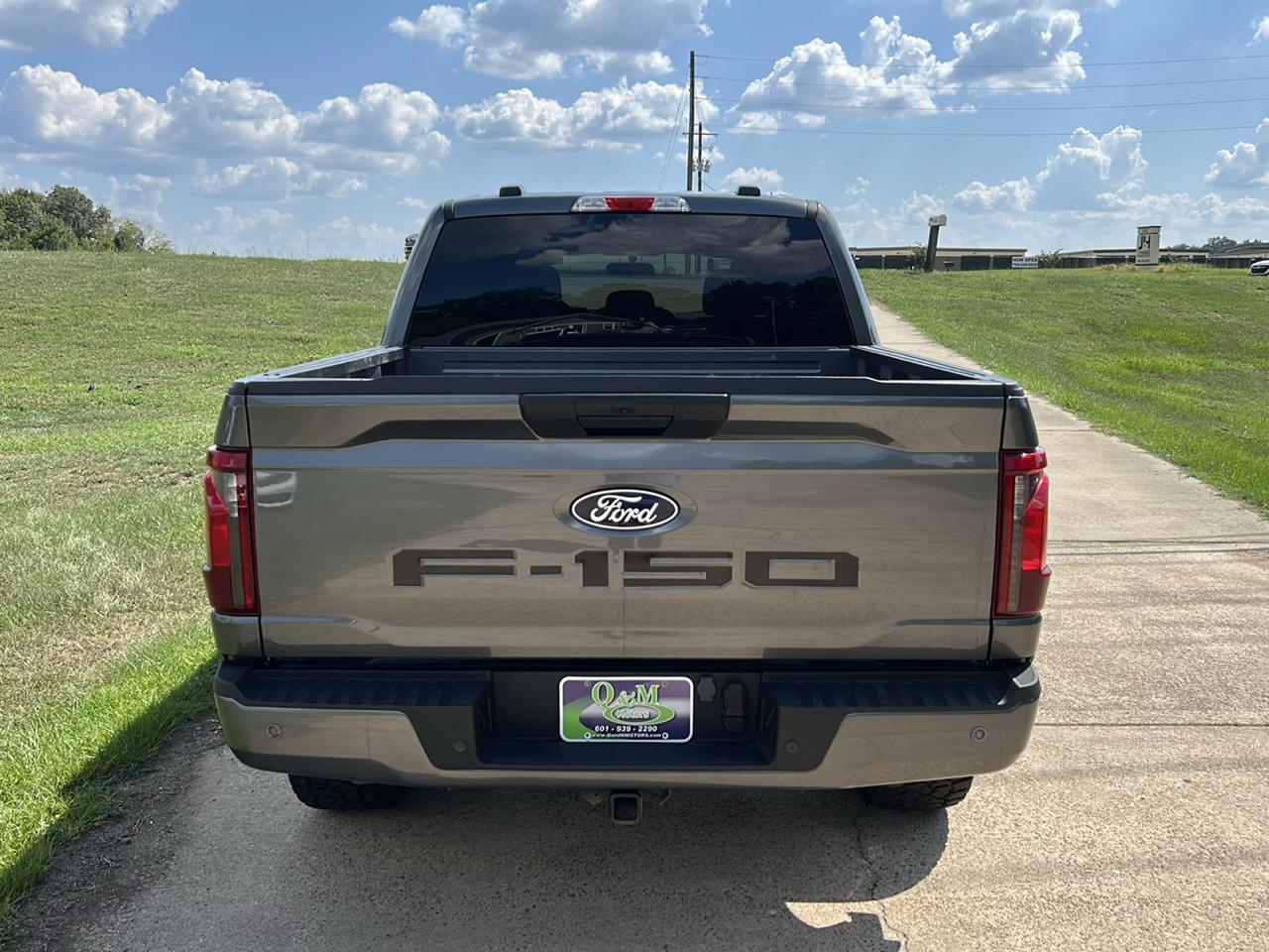 Ford F-150 4WD Reg Cab 126" STX 2024