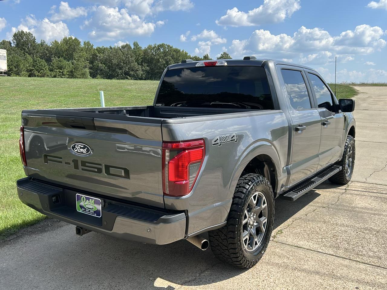 Ford F-150 4WD Reg Cab 126" STX 2024