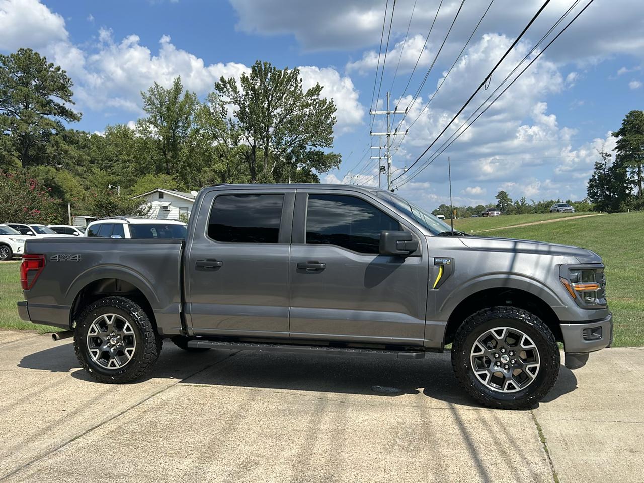 Ford F-150 4WD Reg Cab 126" STX 2024