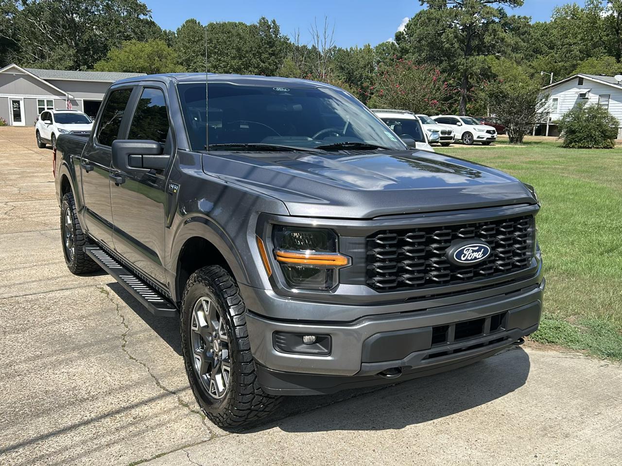 Ford F-150 4WD Reg Cab 126" STX 2024