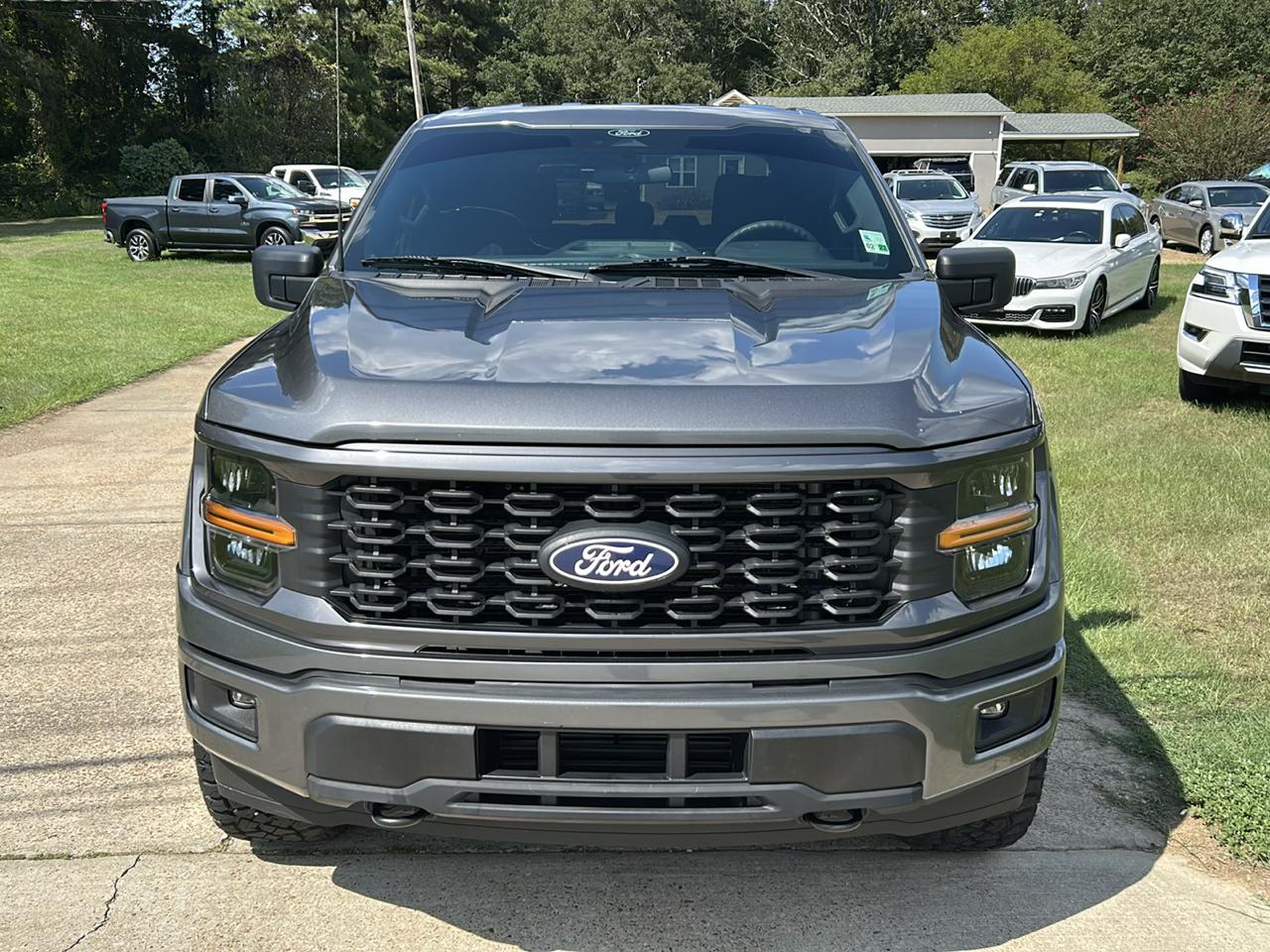Ford F-150 4WD Reg Cab 126" STX 2024