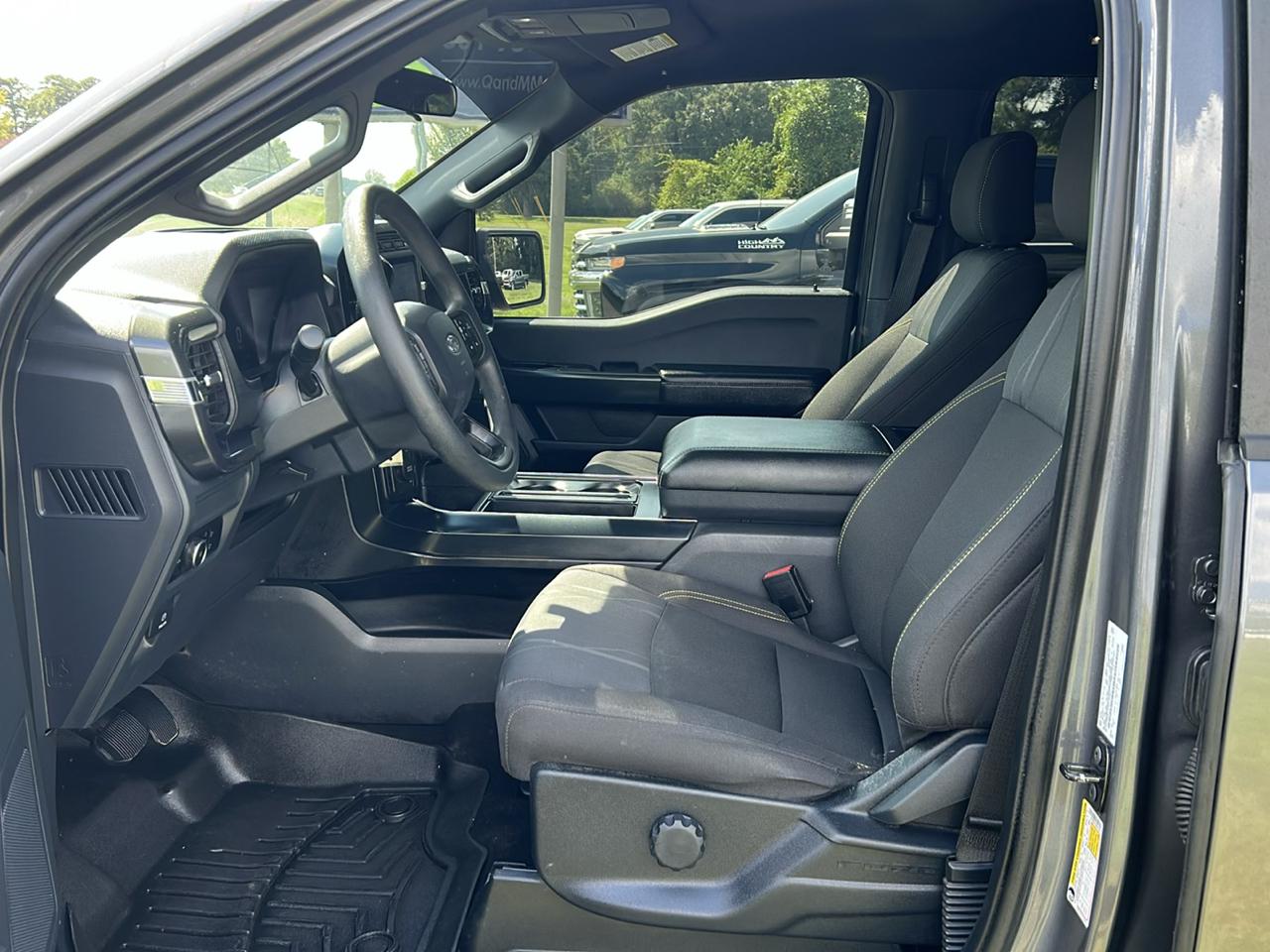 Ford F-150 4WD Reg Cab 126" STX 2024