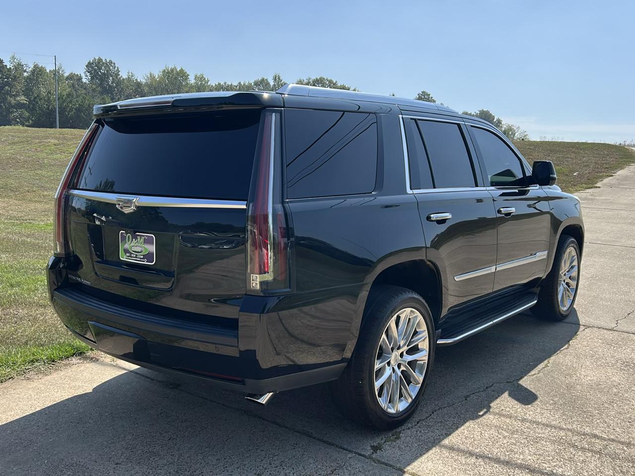 Cadillac Escalade 4WD 4dr Luxury 2018
