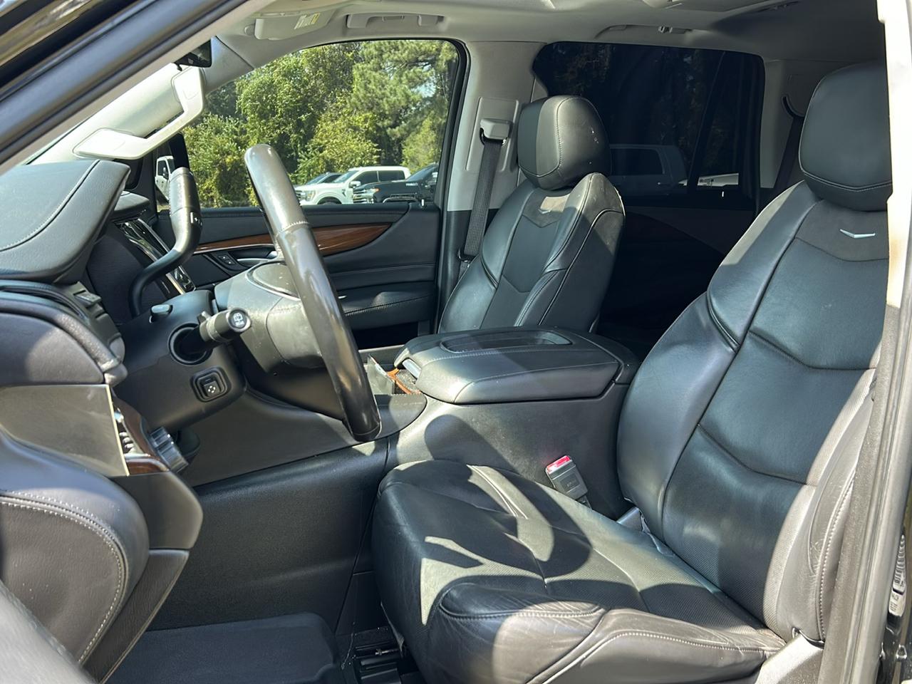 Cadillac Escalade 4WD 4dr Luxury 2018