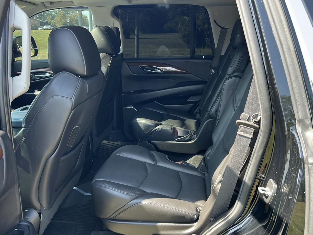 Cadillac Escalade 4WD 4dr Luxury 2018