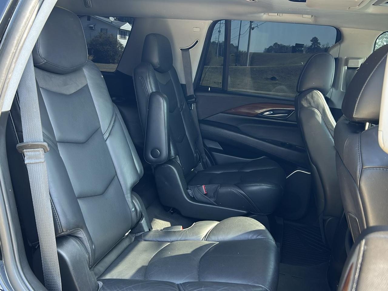 Cadillac Escalade 4WD 4dr Luxury 2018