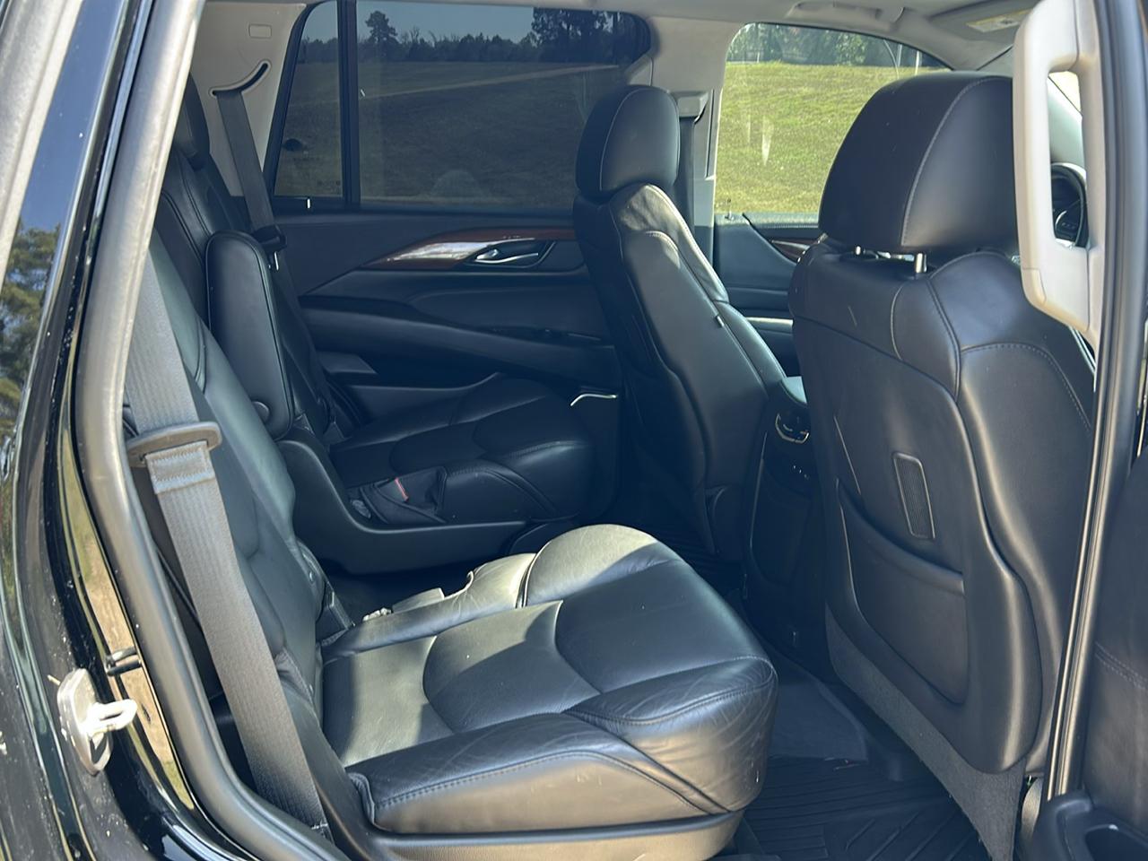 Cadillac Escalade 4WD 4dr Luxury 2018