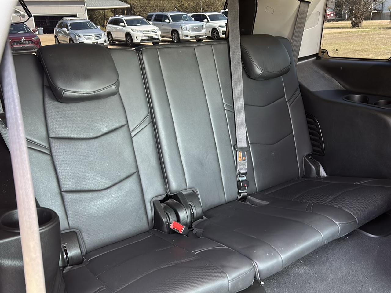 Cadillac Escalade 4WD 4dr Luxury 2018