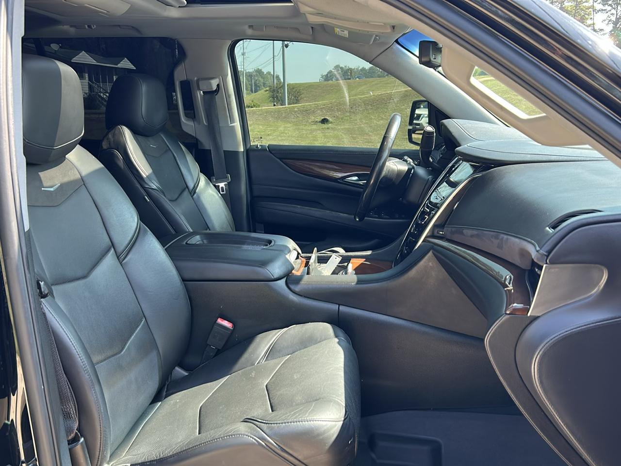 Cadillac Escalade 4WD 4dr Luxury 2018