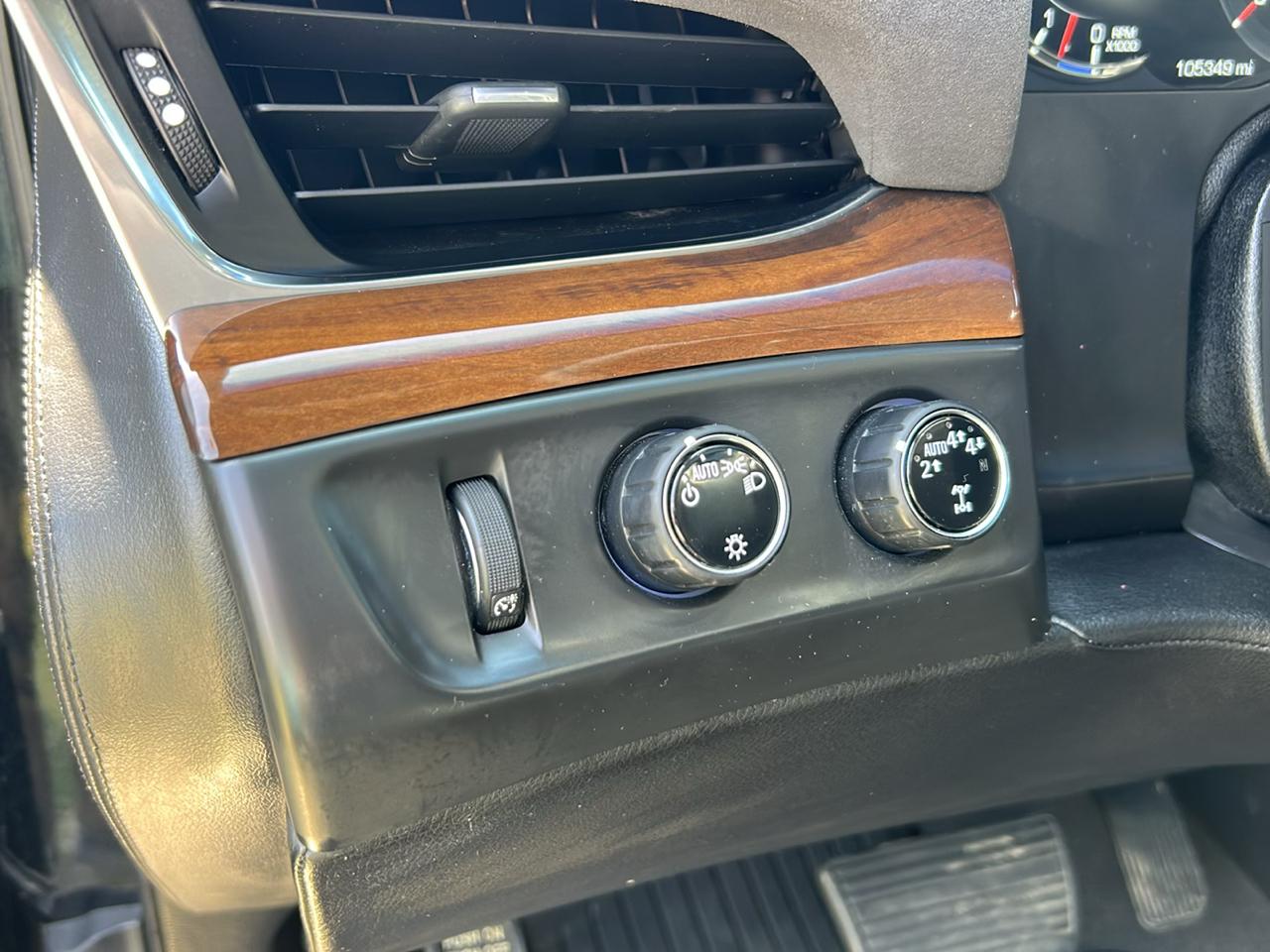 Cadillac Escalade 4WD 4dr Luxury 2018