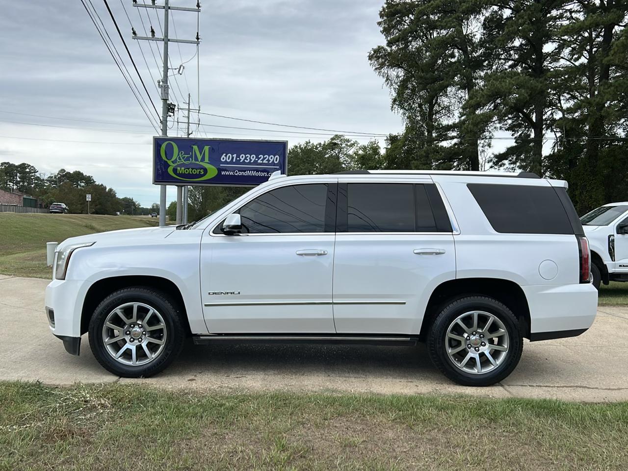 GMC Yukon 2WD 4dr Denali 2019