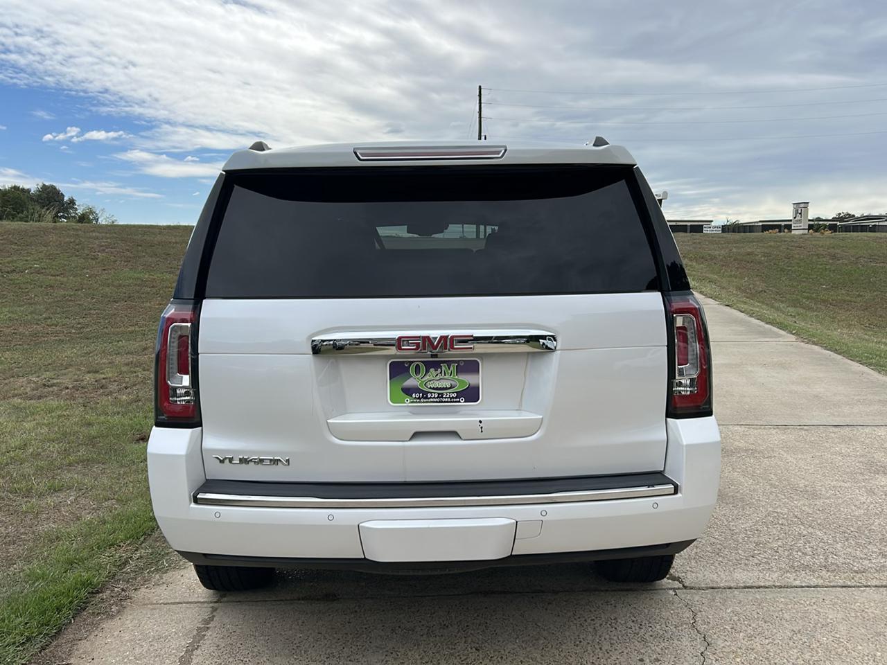 GMC Yukon 2WD 4dr Denali 2019