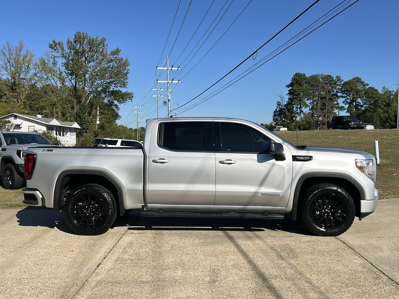 GMC Sierra 1500 4WD Crew Cab 147" Elevation w/3SB 2021