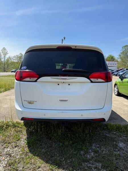Chrysler Pacifica  2017