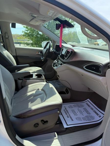 Chrysler Pacifica  2017