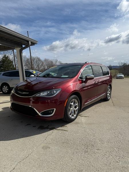 Chrysler Pacifica Limited 2017