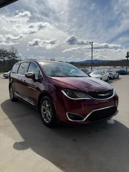 Chrysler Pacifica Limited 2017