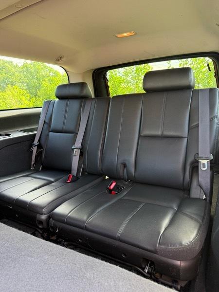 Chevrolet Suburban  2014