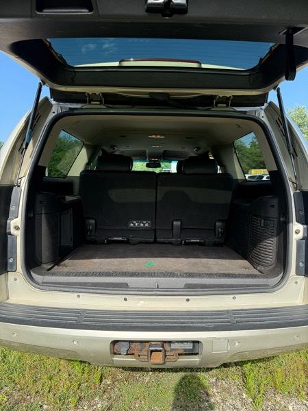 Chevrolet Suburban  2014